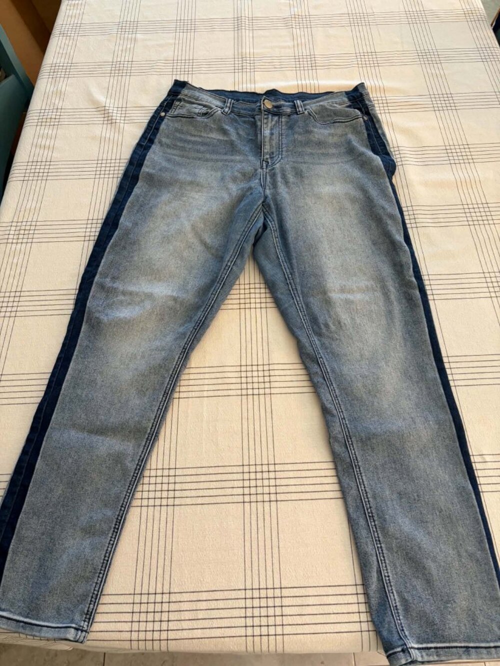 DG2 Diane Gilman Tuxedo Side Stripe Stretch Straight Leg Jeans Size 12 Indigo